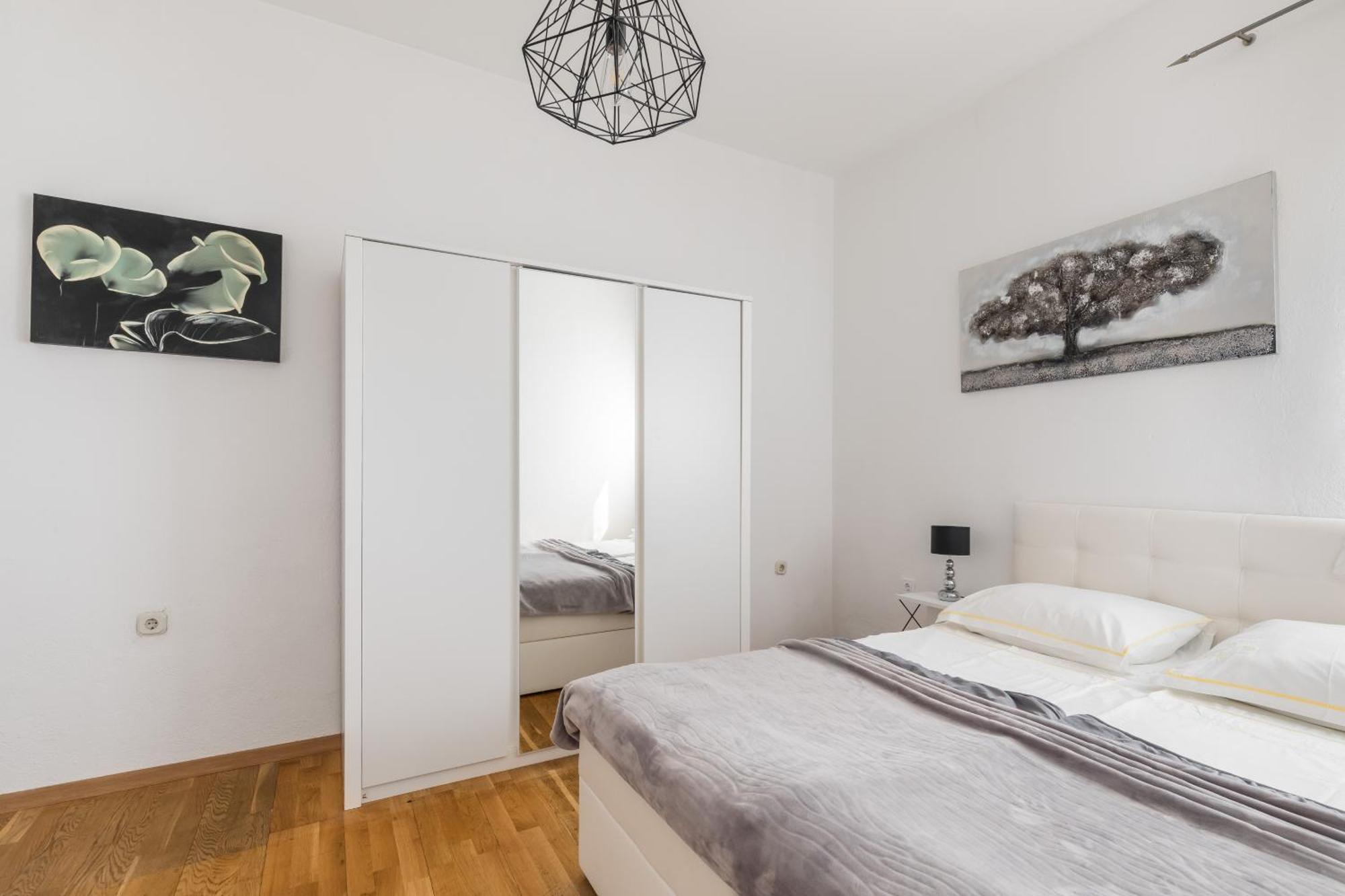 Sweet Dreams Apartment Sutivan ภายนอก รูปภาพ